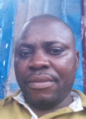 Henry mbungi из Kinshasa 38 лет