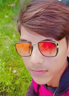 Smart Rohan kuma, 19, India, Mau (State of Uttar Pradesh)