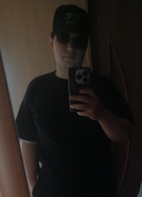 Сергей из Серова 22 года