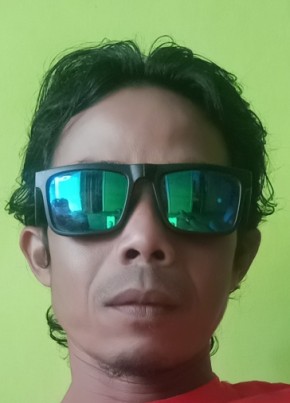 Zamloed Hernande, 43, Indonesia, Kota Tangerang