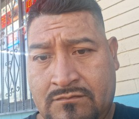 Vítor, 18, Los Angeles