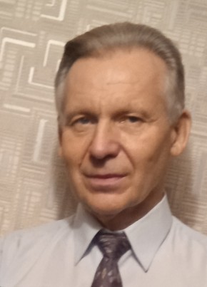 Виктор из Омска 54 года