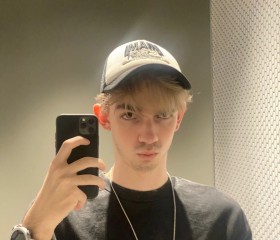 Artyem, 18, Moscow