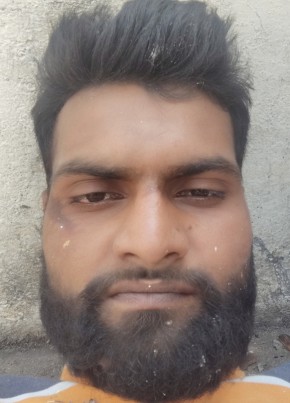 Raja, 24, India, Jhānsi