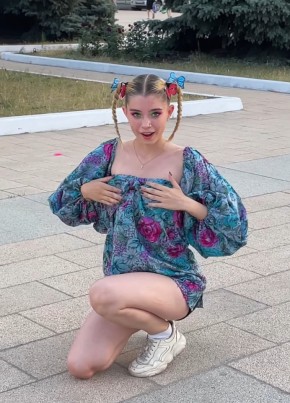 Ксю из Москвы 18 лет