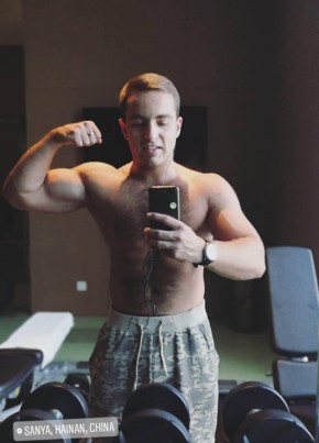 Владислав, 32, Россия, Казань