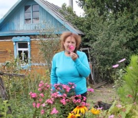 Елена, 70 лет, Суворов