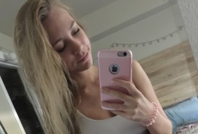 Kristina, 20 - Just Me