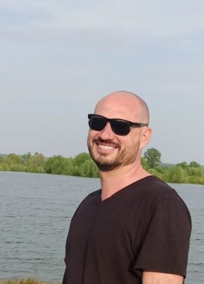 Павел из Москвы 44 года