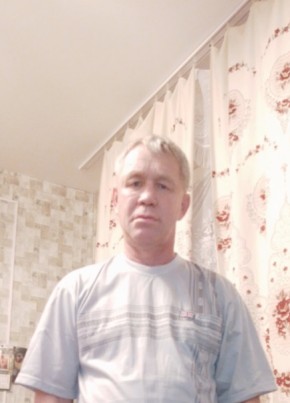 Александр, 51, Россия, Северобайкальск