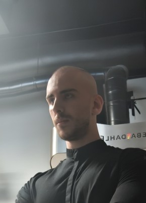 Nikolai из Tallinn 23 года