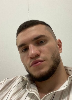 Влад из Дагестанские Огни 24 года