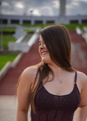 Kristina из Annecy-le-Vieux 22 года