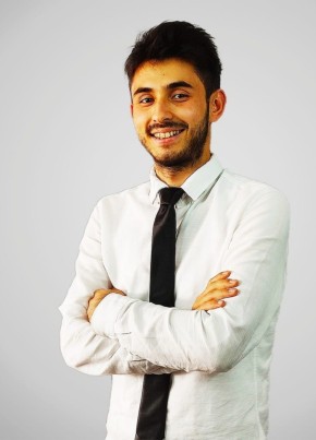 Ertuğrul Şener, 25, Türkiye Cumhuriyeti, İzmit