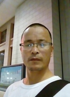 Frank  . Hong, 50, 中华人民共和国, 厦门市