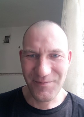 Игорь, 41, Россия, Углегорск
