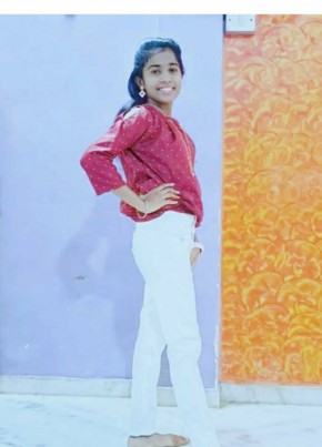 Tanvi Raut, 18, India, Mumbai