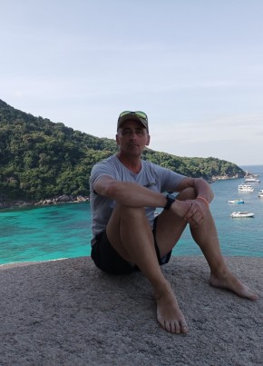 Oleg, 52, Russia, Blagoveshchensk (Amur)