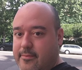 Tsezar, 43, Madrid