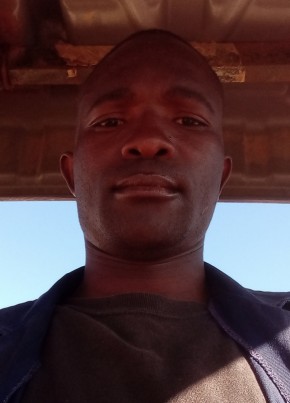 Elijah из Mutare 31 год
