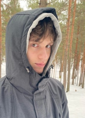 Максим, 21, Россия, Москва