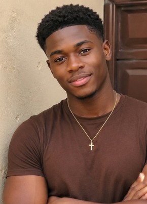 Idris из Nairobi 19 лет