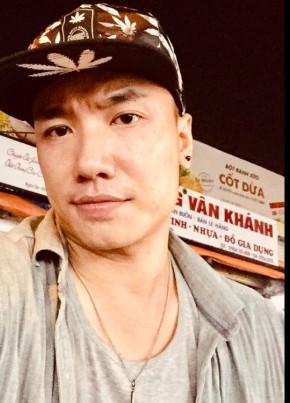 Lu Lu, 31, Công Hòa Xã Hội Chủ Nghĩa Việt Nam, Hà Nội