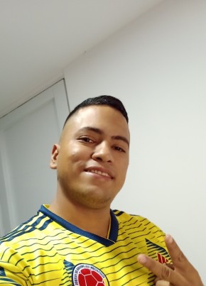 Mauricio Muñoz, 32, República de Colombia, Santiago de Cali