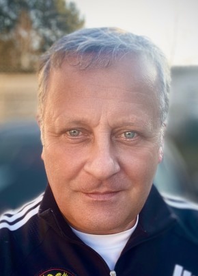 Игорь, 54, Россия, Зеленогорск (Красноярский край)