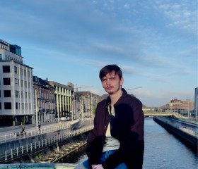 Ivan, 25, Charleroi