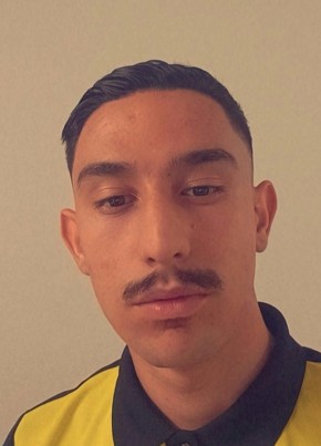 Rafik из Tizi Ouzou 23 года
