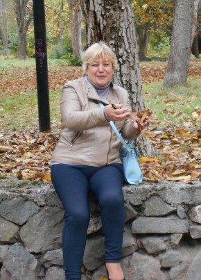 Лидия, 64, Россия, Евпатория