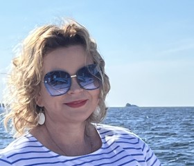 Larisa, 58, Saint Petersburg