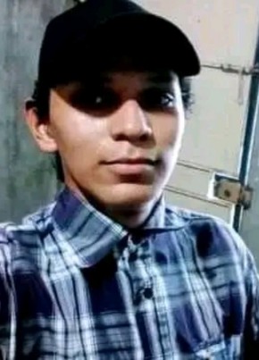 José Roberto, 21, República de El Salvador, Ahuachapán