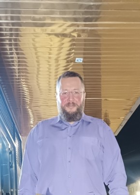 oleg, 47, Russia, Magadan