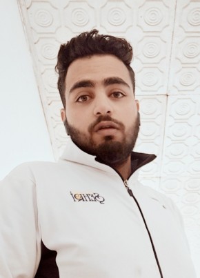 Arban, 23, India, Srinagar (Kashmir)