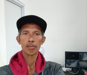 Arrants CR, 39, Depok (West Java)