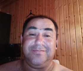 Olim Xolov, 43, Moscow