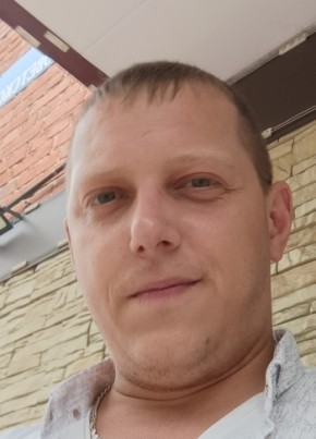 Илья Сафонов из Новосибирска 32 года