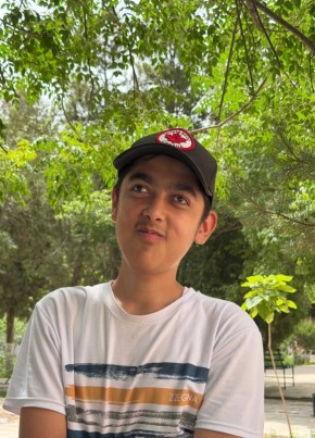 Raxmonberdiyev N из Tirmiz 19 лет