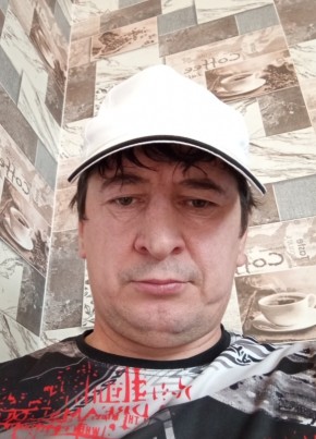 Ахмед Гусейханов из Чехова 43 года