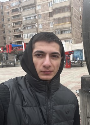Артур из Ирбита 19 лет