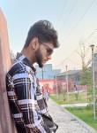 Suraj, 18 лет, Pīlībhīt