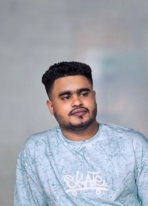 Parbis из Guwahati 21 год