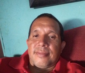 Julio, 46, Caracas