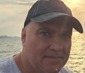 Sergey, 42, Saint Petersburg