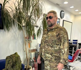 Oleg, 55, Moscow