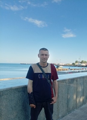 Михаил из Евпатории 45 лет