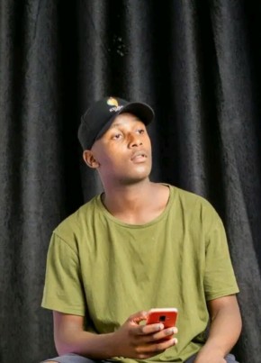 Aaron, 21, Malaŵi, Mzuzu