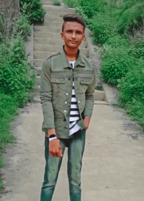 Ashvin, 18, India, Ahmedabad